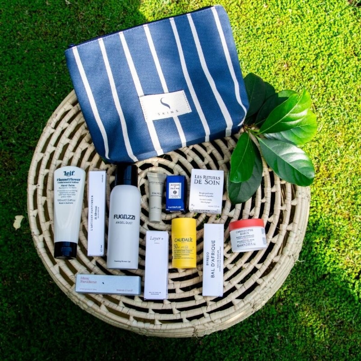 Skins Cosmetics | Skins Summer Pouch 2026