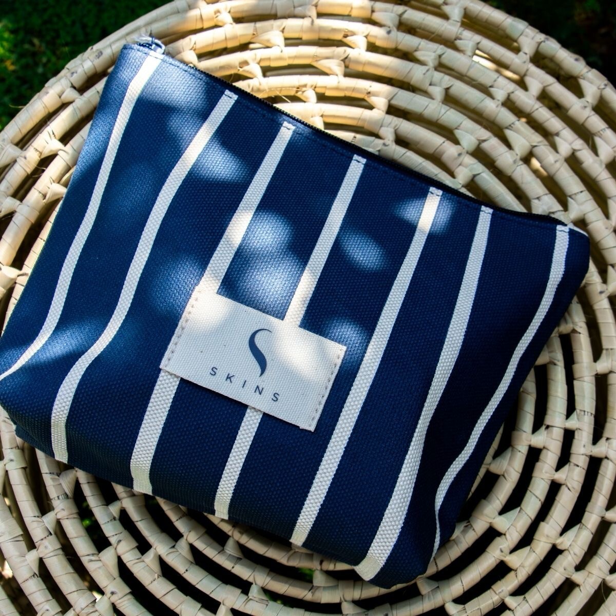 Skins Cosmetics | Skins Summer Pouch 2026